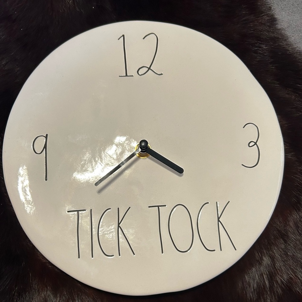 EUC, Rare Rae Dunn Tick Tock clock. ceramic black an white wall clock.